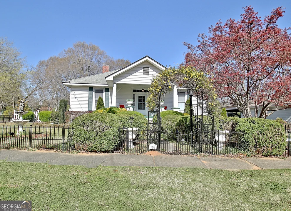 Unit for sale at 151 Flat Shoals Road, Woodbury, GA 30293