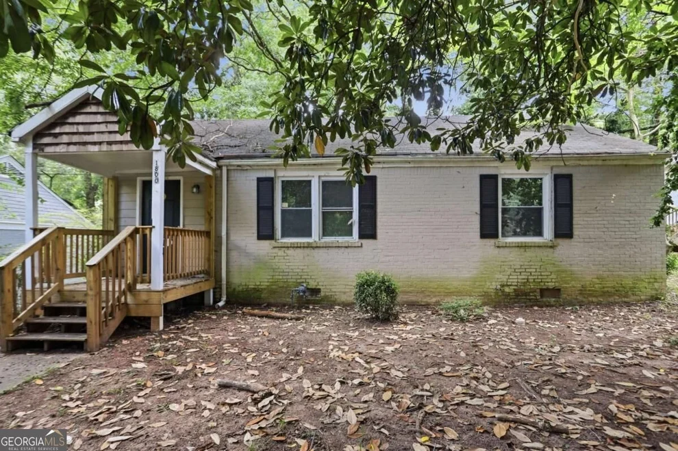 Unit for sale at 1800 Oakmont Drive NW, Atlanta, GA 30314