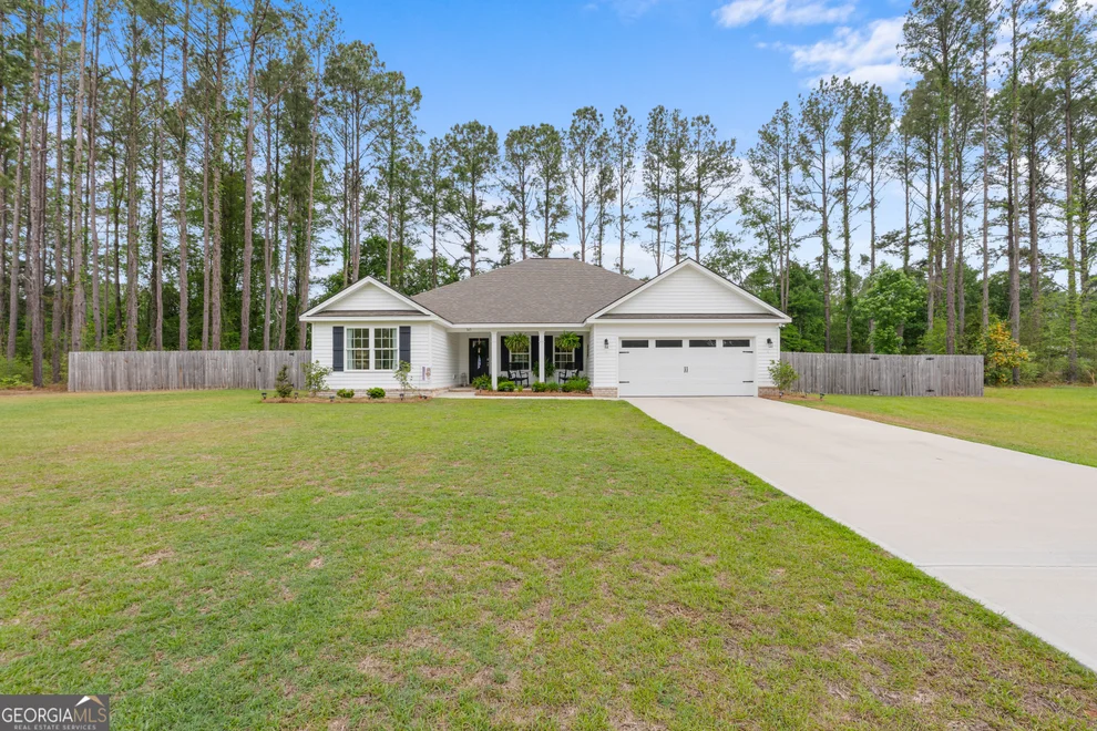Unit for sale at 343 Tallulah Bend, Ellabell, GA 31308
