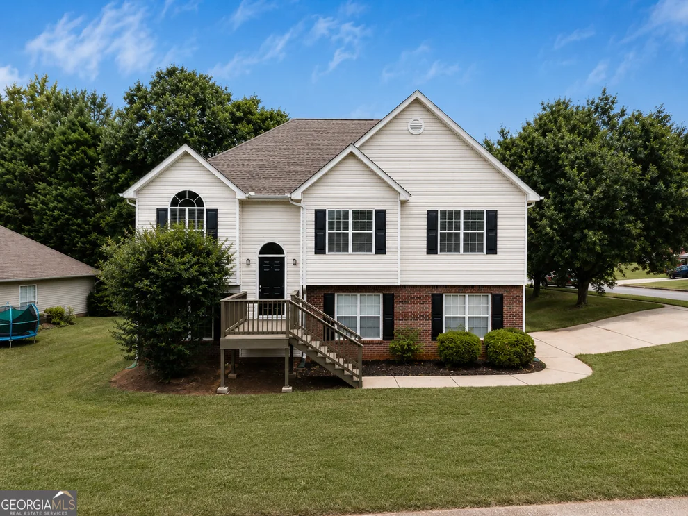 Unit for sale at 1312 Vine Circle, Mcdonough, GA 30253