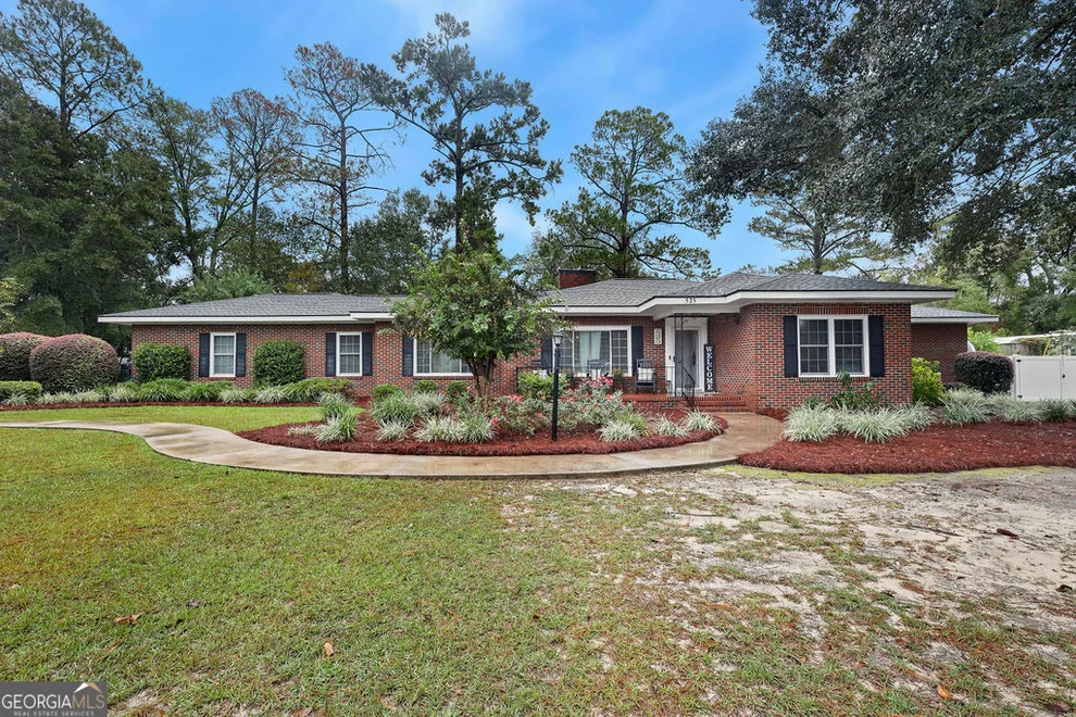 Unit for sale at 525 S Lewis Street, Metter, GA 30439