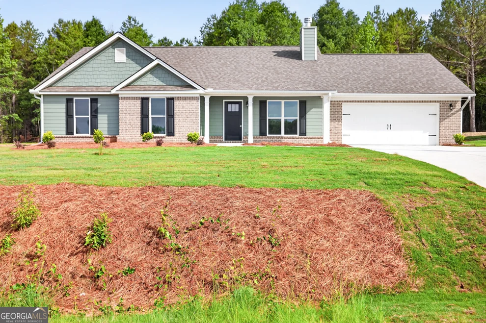 Unit for sale at 154 Airport Road, Canon, GA 30520