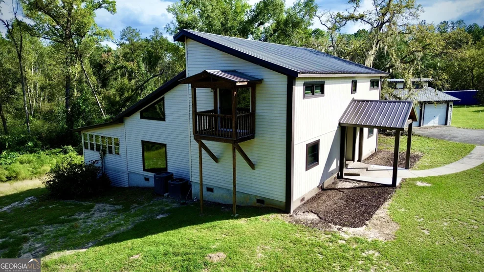 Unit for sale at 38 Swann Lake Road, Hazlehurst, GA 31539