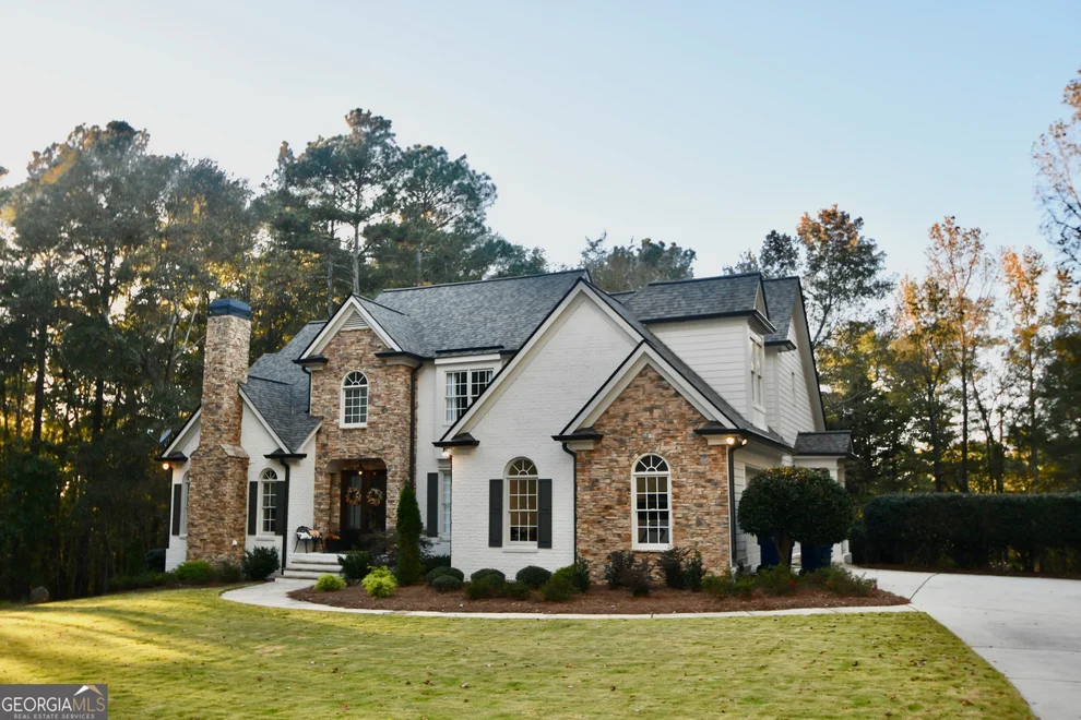 Unit for sale at 1070 Lexington Court, Bishop, GA 30621