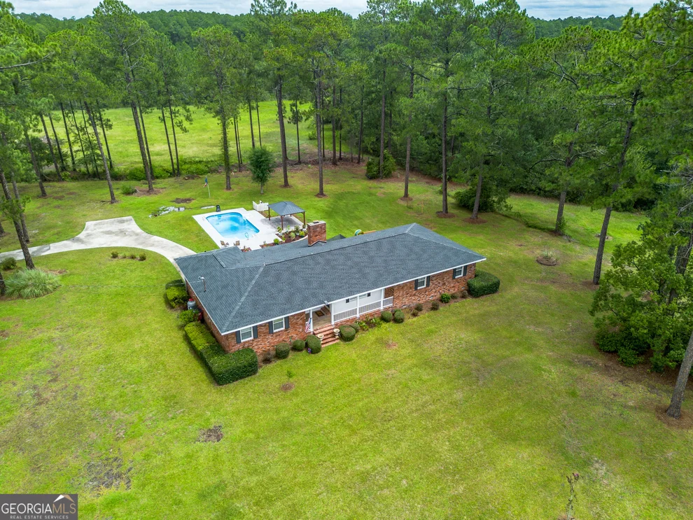 Unit for sale at 5486 Bowen Road, Blackshear, GA 31516