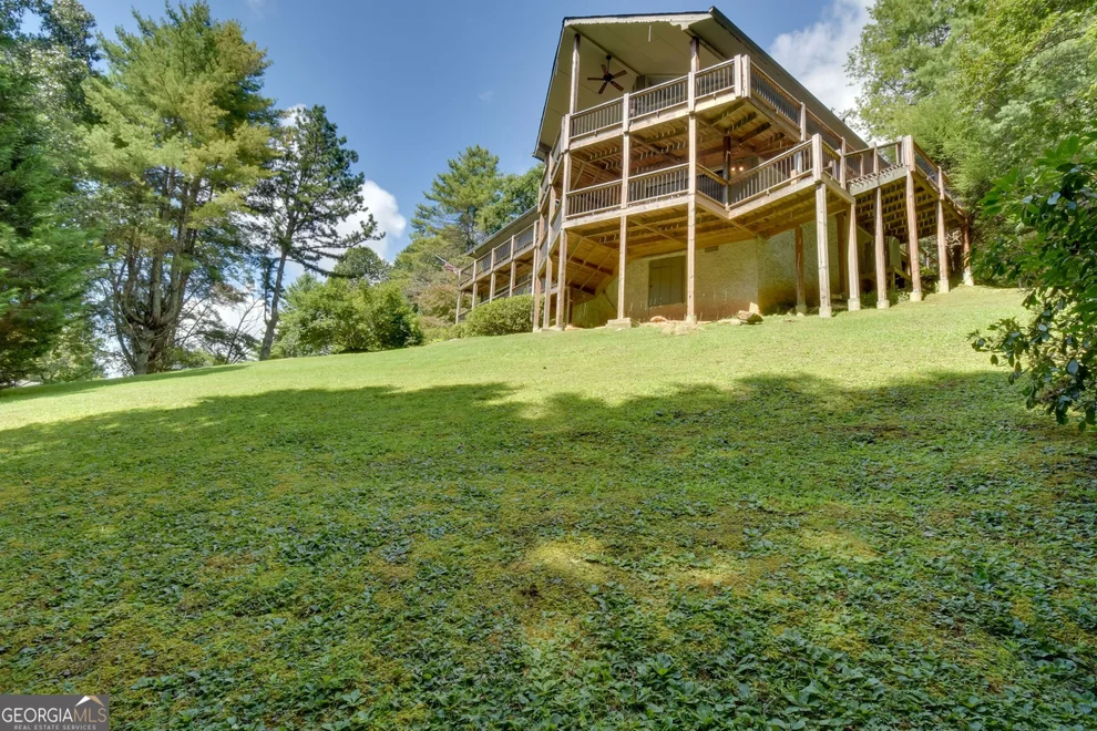 Unit for sale at 194 Fairway Lane, Dillard, GA 30537
