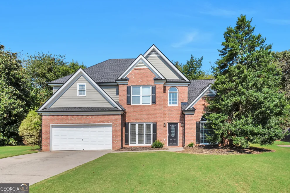 Unit for sale at 875 Cedar Creek Drive, Suwanee, GA 30024