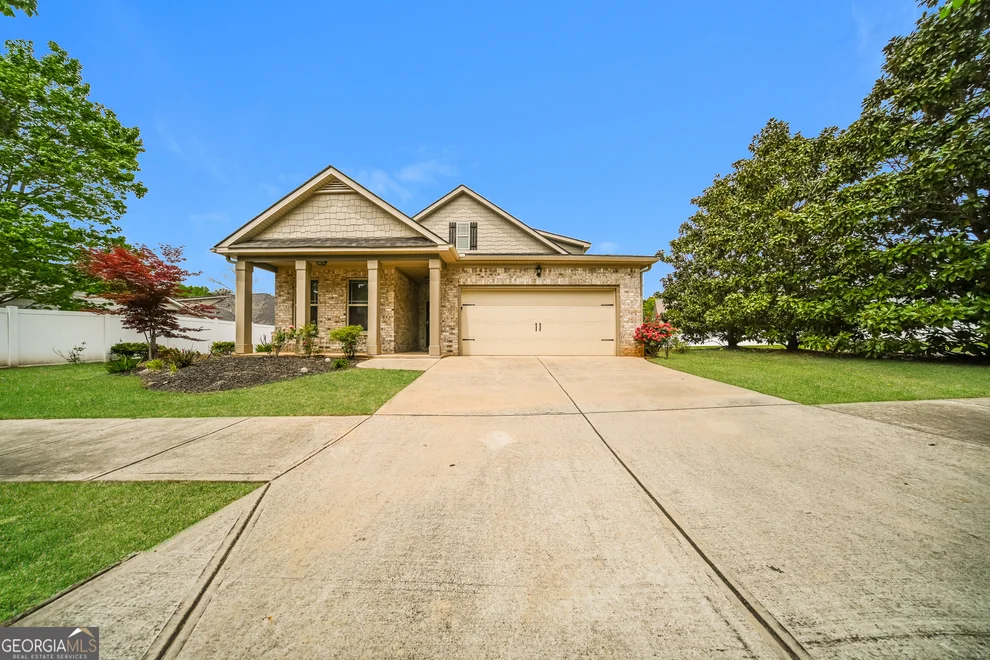 Unit for sale at 217 High Court Way, Locust Grove, GA 30248