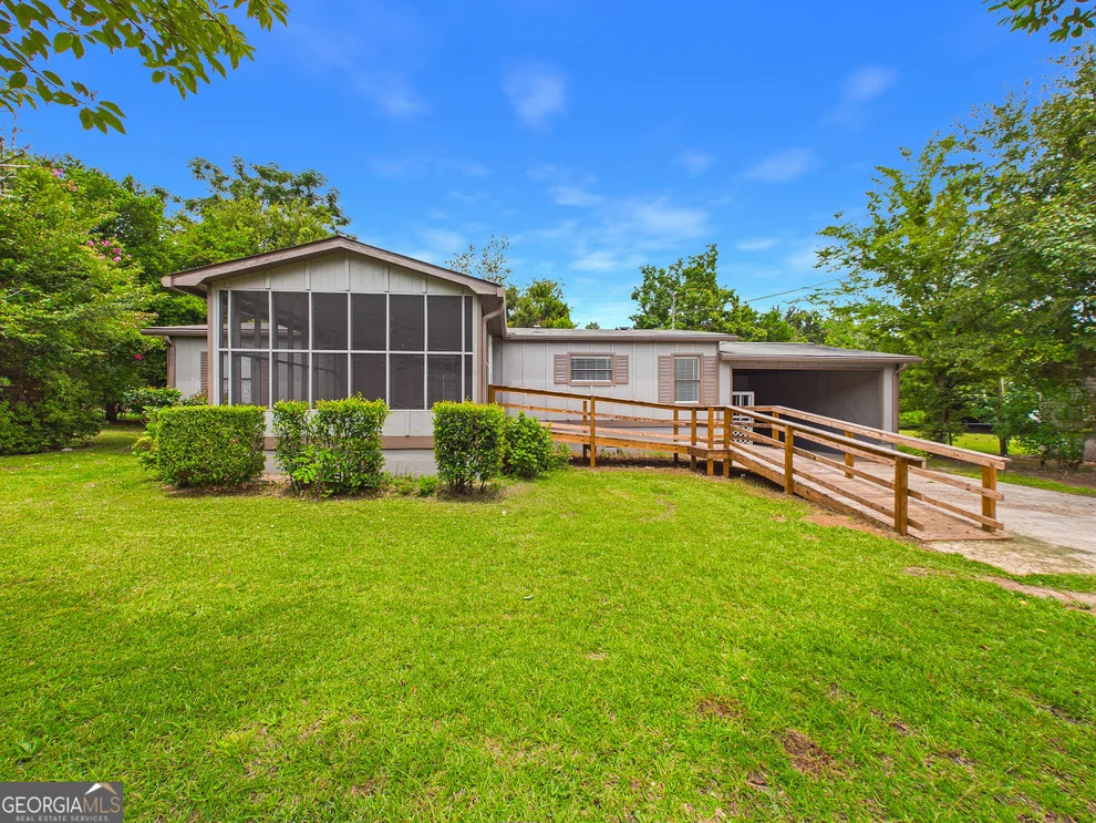 Unit for sale at 103 New Castle Drive, Warner Robins, GA 31093