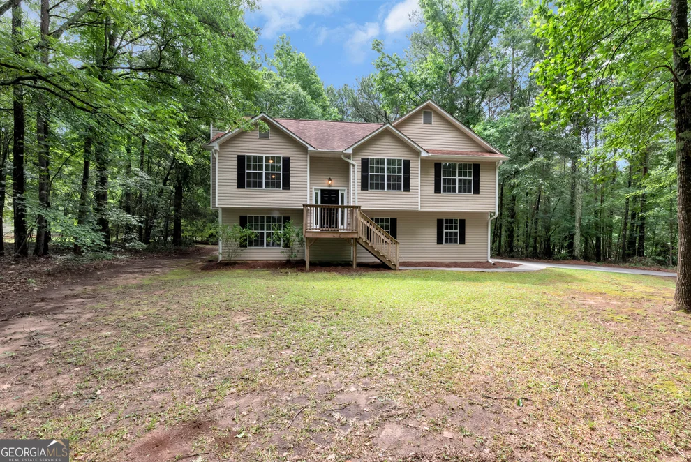 Unit for sale at 2100 Mantle Drive, Monroe, GA 30655