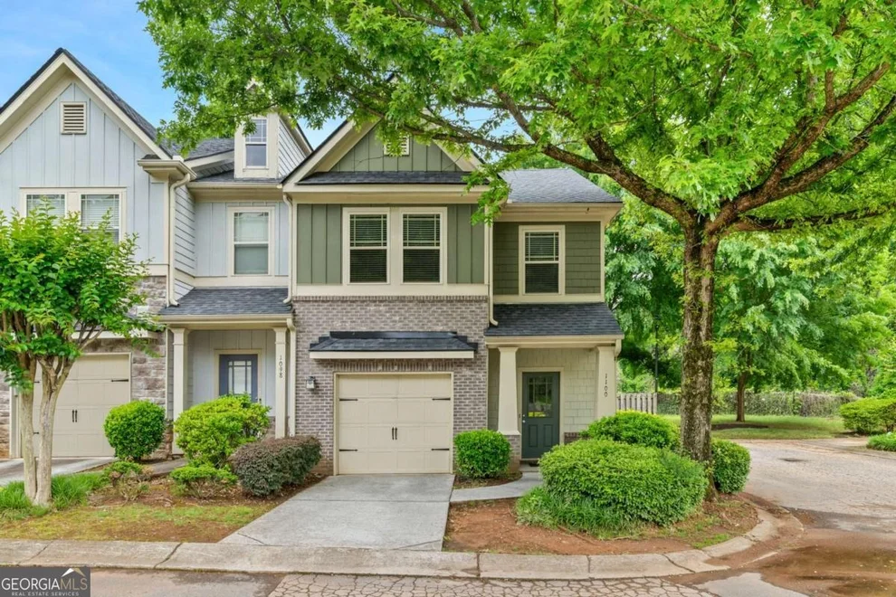 Unit for sale at 1100 N Village Drive, Decatur, GA 30032