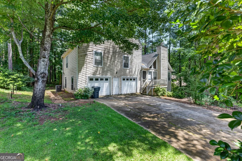 Unit for sale at 3724 Summit Drive NW, Acworth, GA 30101