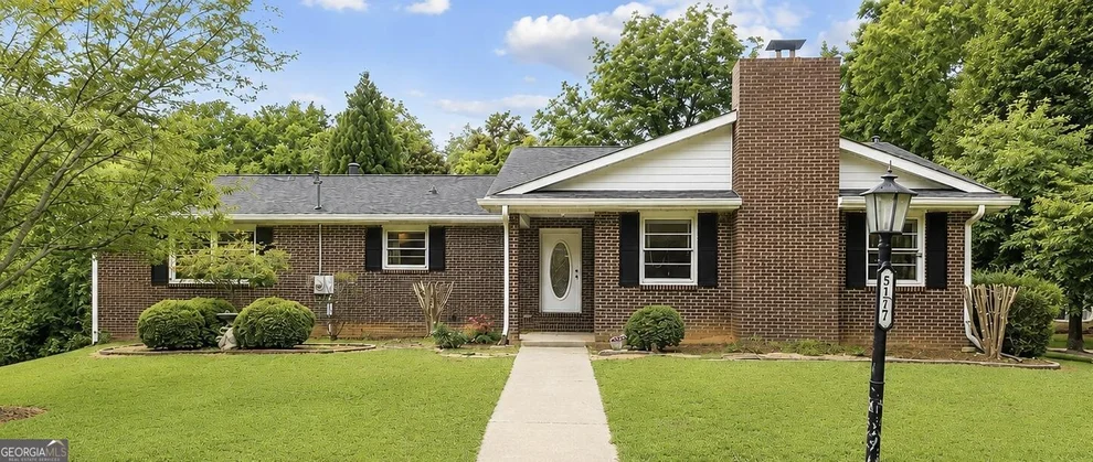 Unit for sale at 5117 Lakewood Drive, Acworth, GA 30101