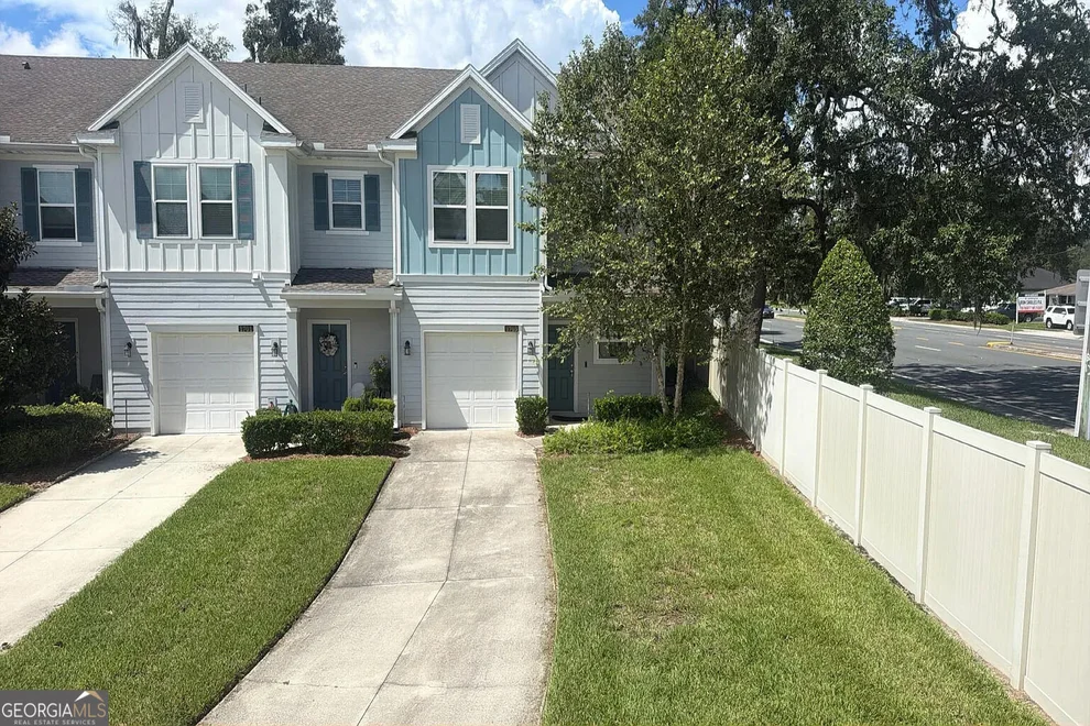 Unit for sale at 1703 Pottsburg Point Drive, Jacksonville, FL 32207