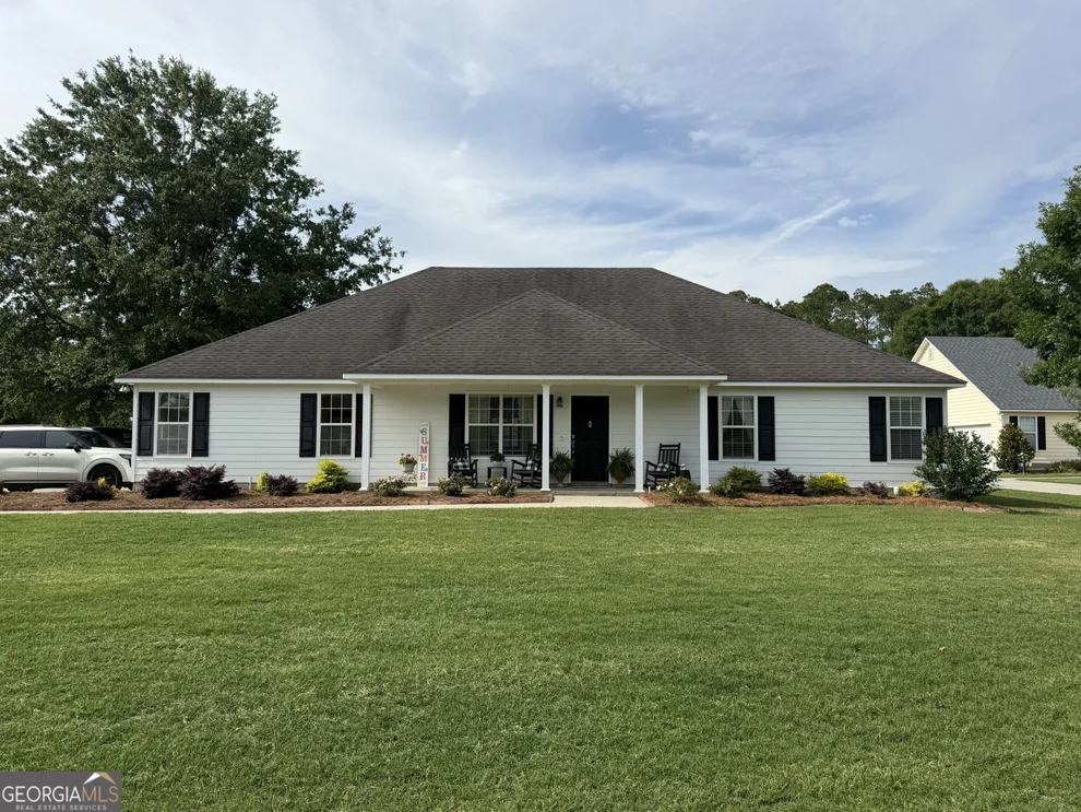 Unit for sale at 725 Edgewater Place, Hahira, GA 31632