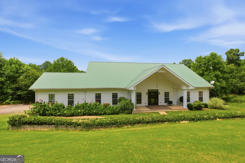 Unit for sale at 315 Duncan Bridge Lane, Cornelia, GA 30531
