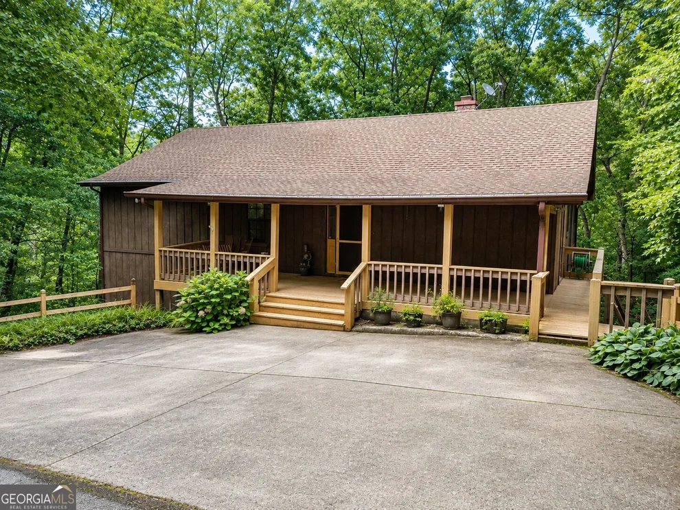 Unit for sale at 195 Cedar Lane, Dillard, GA 30537
