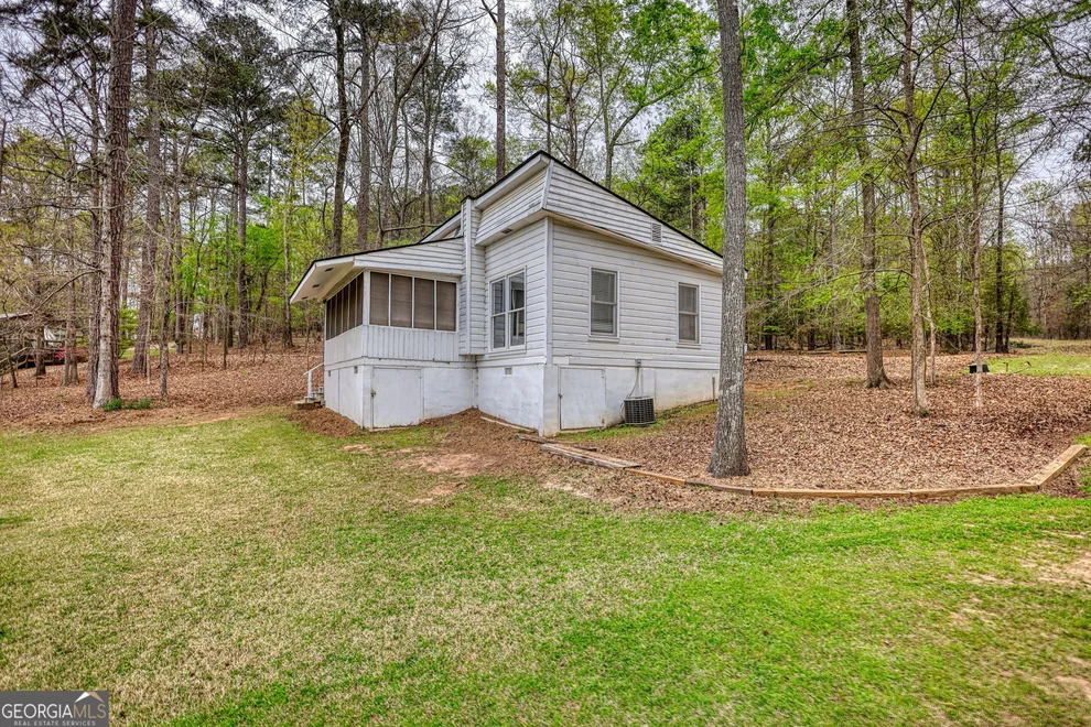 Unit for sale at 1697 County Line Extension, Mansfield, GA 30055