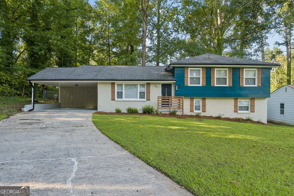 Unit for sale at 499 Queen Aliese Lane, Jonesboro, GA 30236