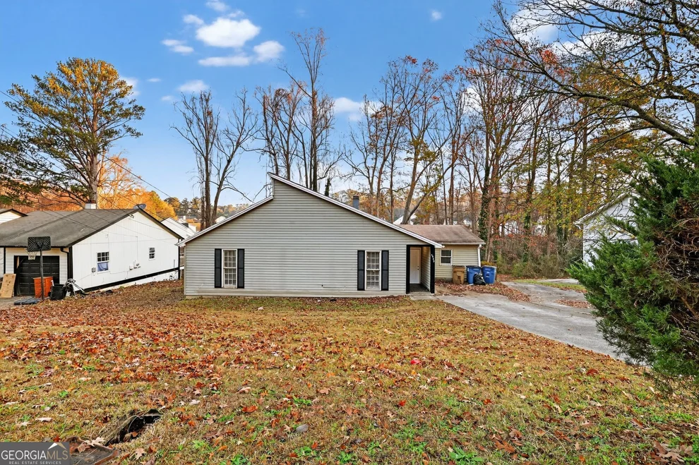 Unit for sale at 1009 Salisbury Trail, Riverdale, GA 30296