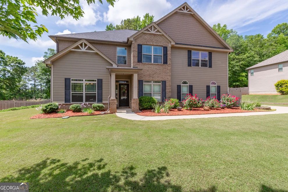 Unit for sale at 260 Savannah Drive, Senoia, GA 30276