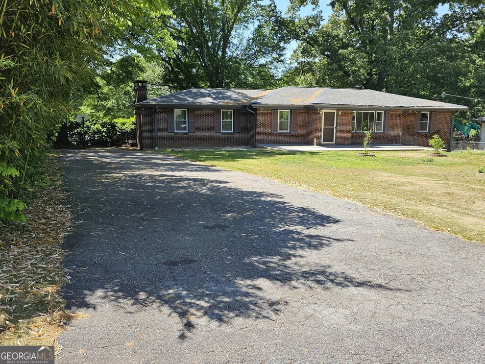Unit for sale at 2498 Johnson Drive, Doraville, GA 30340