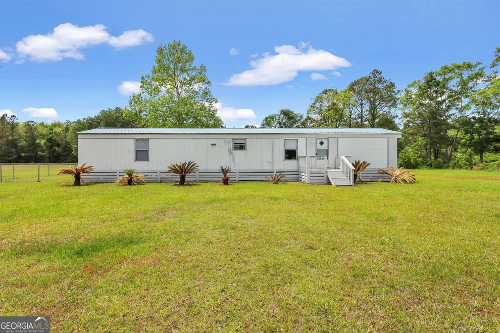 Unit for sale at 140 Cathy Road NE, Ludowici, GA 31316