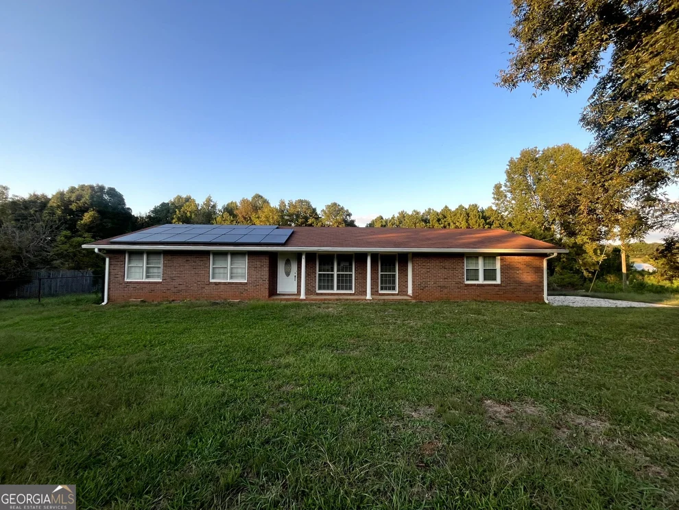 Unit for sale at 8750 Sandy Cross Road, Carnesville, GA 30521