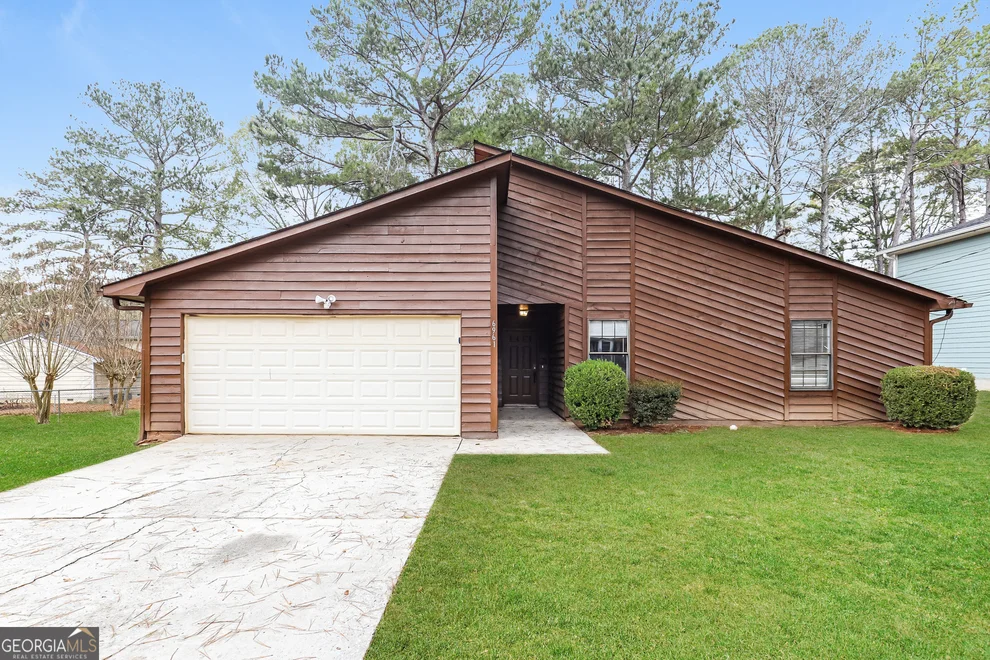 Unit for sale at 6961 Apache Lane, Riverdale, GA 30274