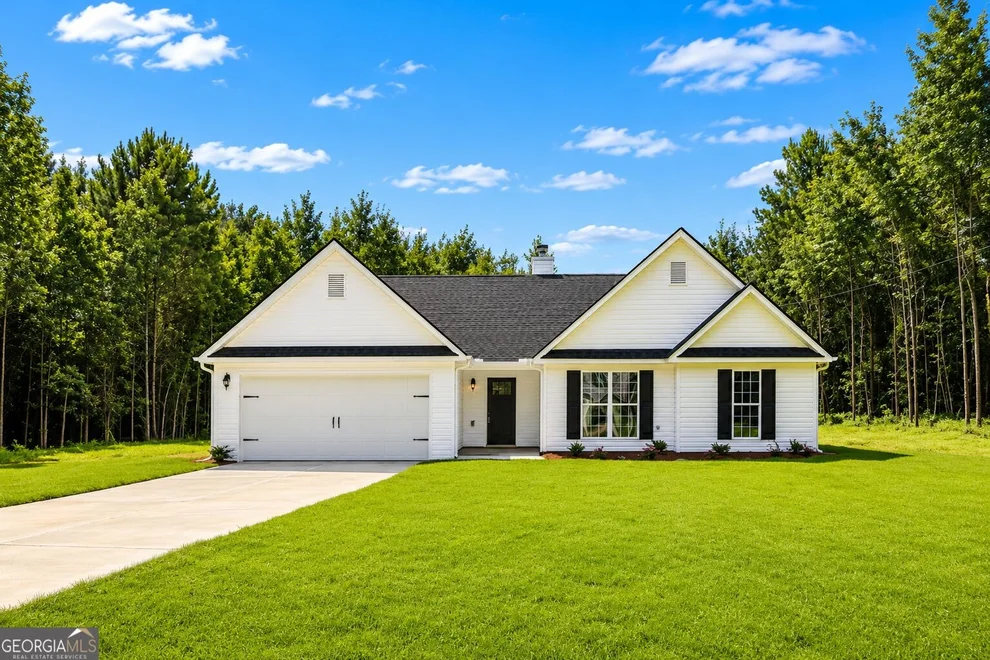 Unit for sale at 332 Elizabeth Court, Colbert, GA 30628