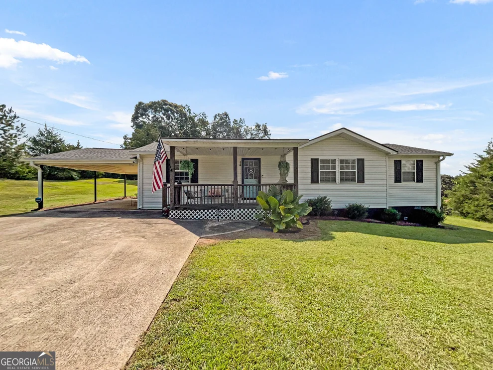 Unit for sale at 680 Hunters Creek Road, Toccoa, GA 30577