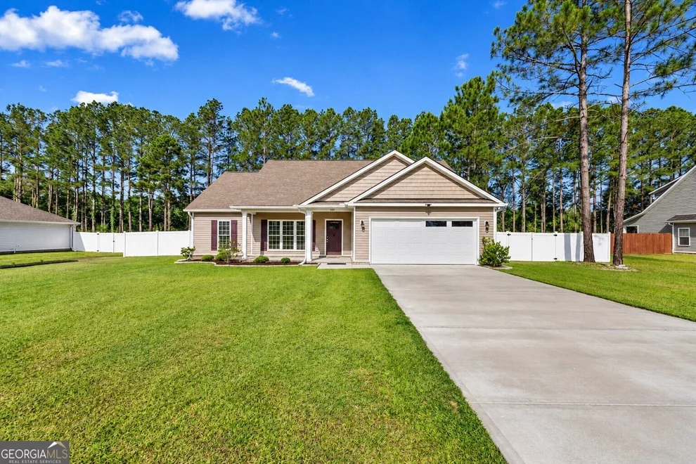 Unit for sale at 309 Tallulah Bend, Ellabell, GA 31308