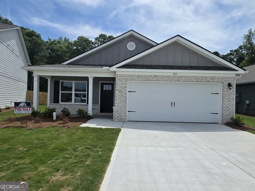 Unit for sale at 955 Widener Memorial Drive, Winder, GA 30680