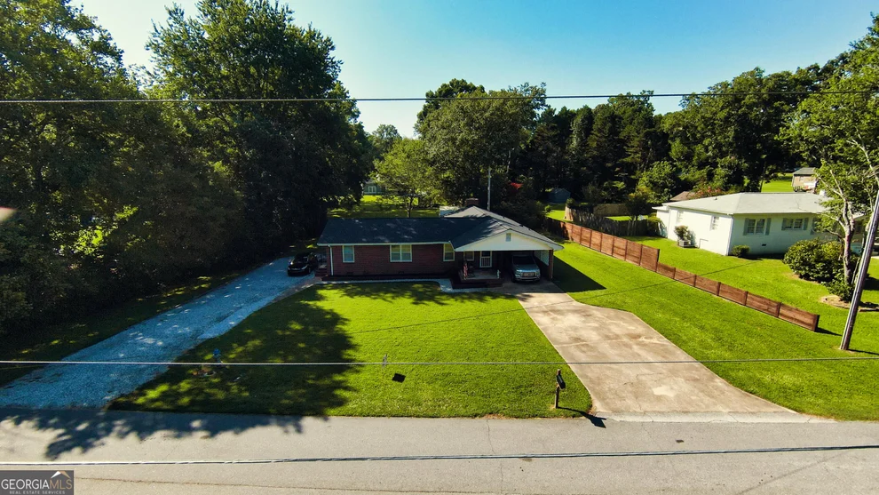 Unit for sale at 156 Lakeshore Drive, Braselton, GA 30517