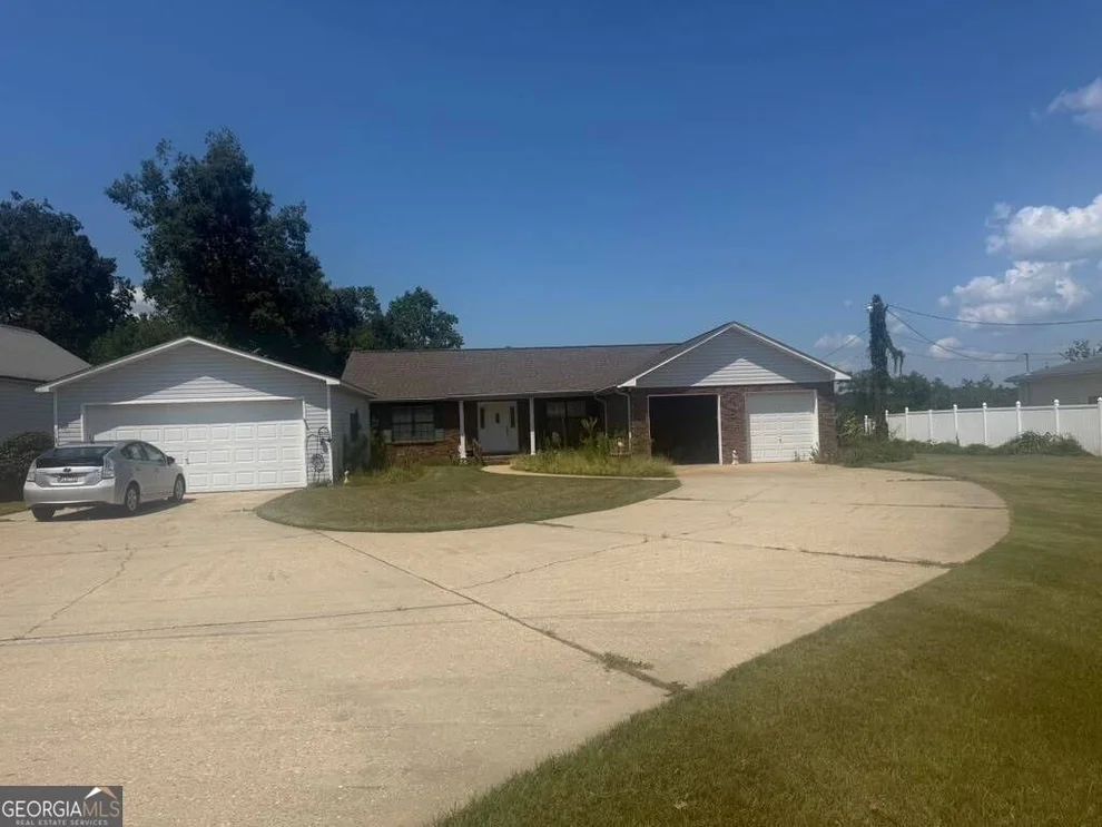 Unit for sale at 263 Cove Drive, Abbeville, AL 36310