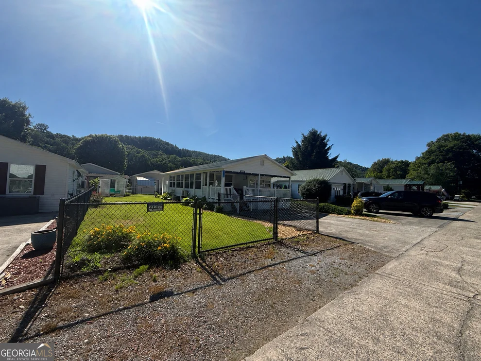 Unit for sale at 4321 Riverbank Run, Hiawassee, GA 30546