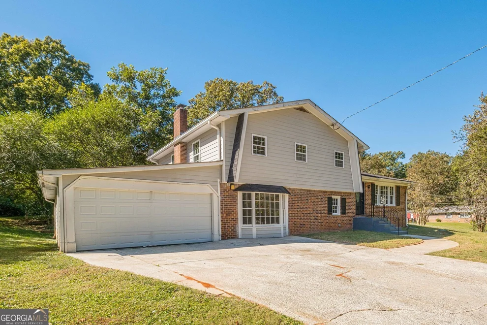 Unit for sale at 1798 Dogwood Court, Snellville, GA 30078