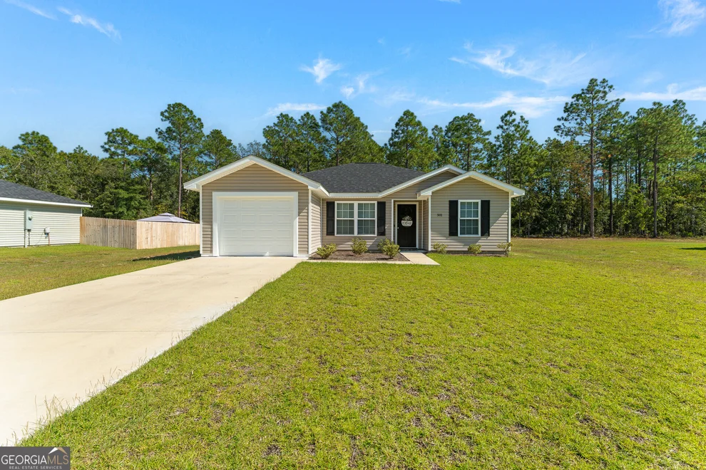 Unit for sale at 501 Church Circle, Jesup, GA 31545