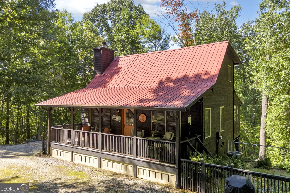 Unit for sale at 445 Skyview Circle, Clarkesville, GA 30523