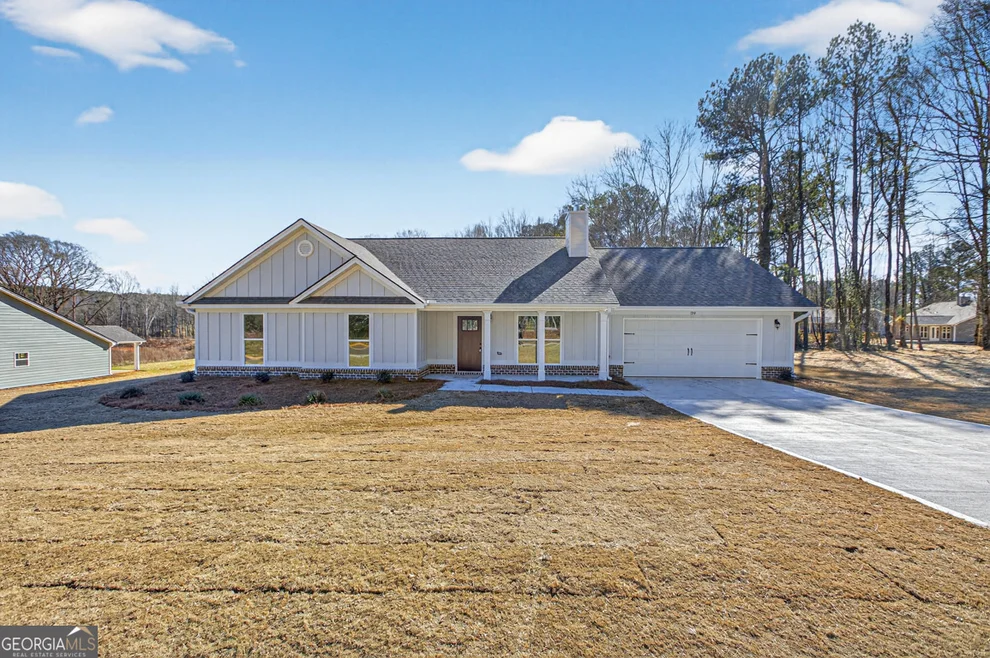 Unit for sale at 252 Mockingbird Lane, Winder, GA 30680