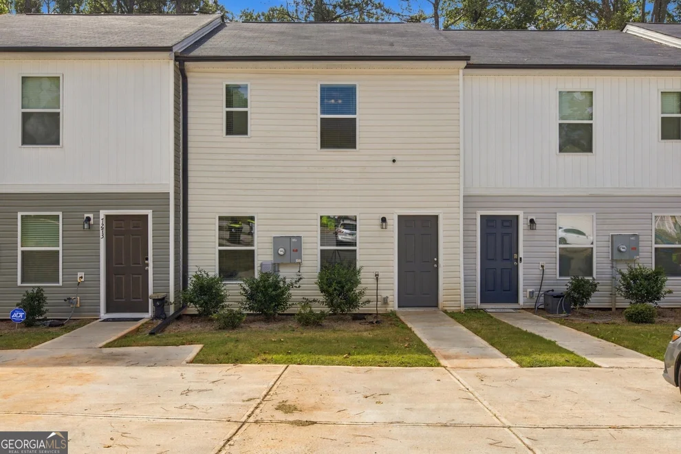Unit for sale at 7275 Crestside Drive, Austell, GA 30168