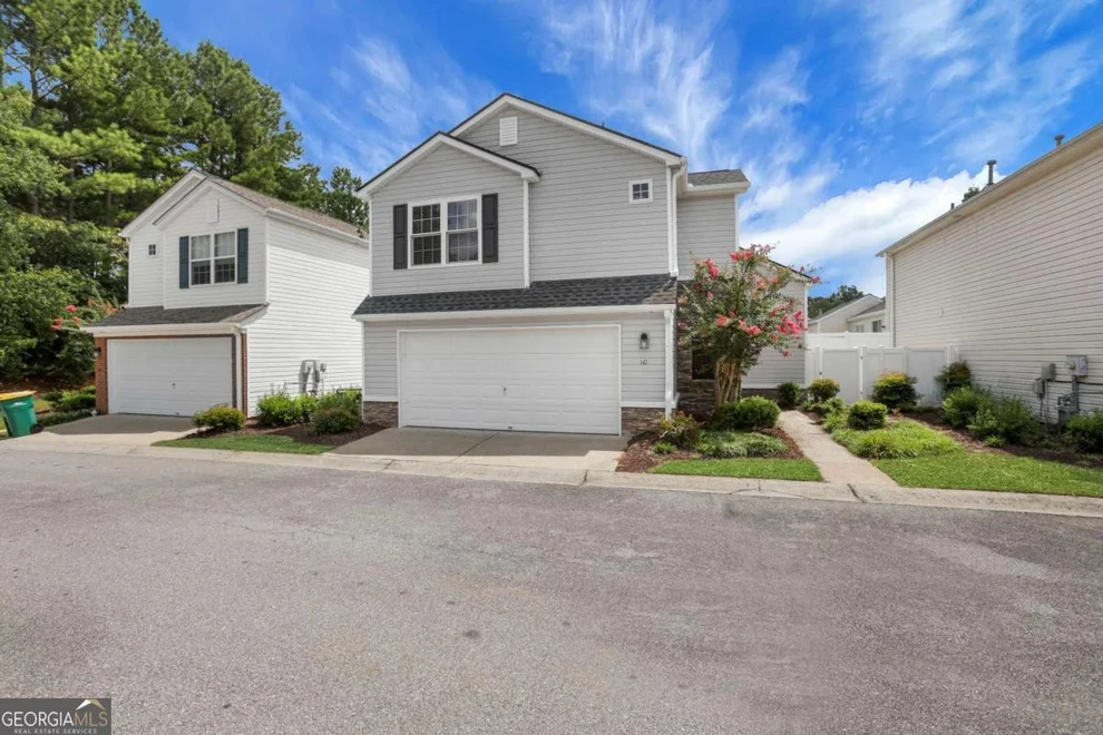 Unit for sale at 141 W Oaks Place, Woodstock, GA 30188