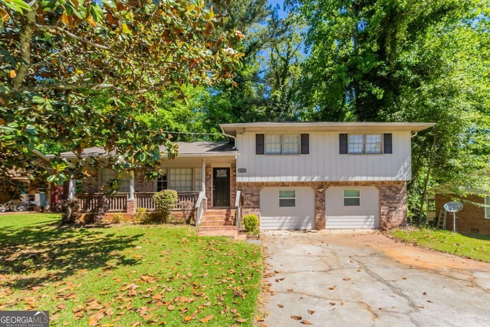 Unit for sale at 802 San Miguel Drive, Stone Mountain, GA 30083