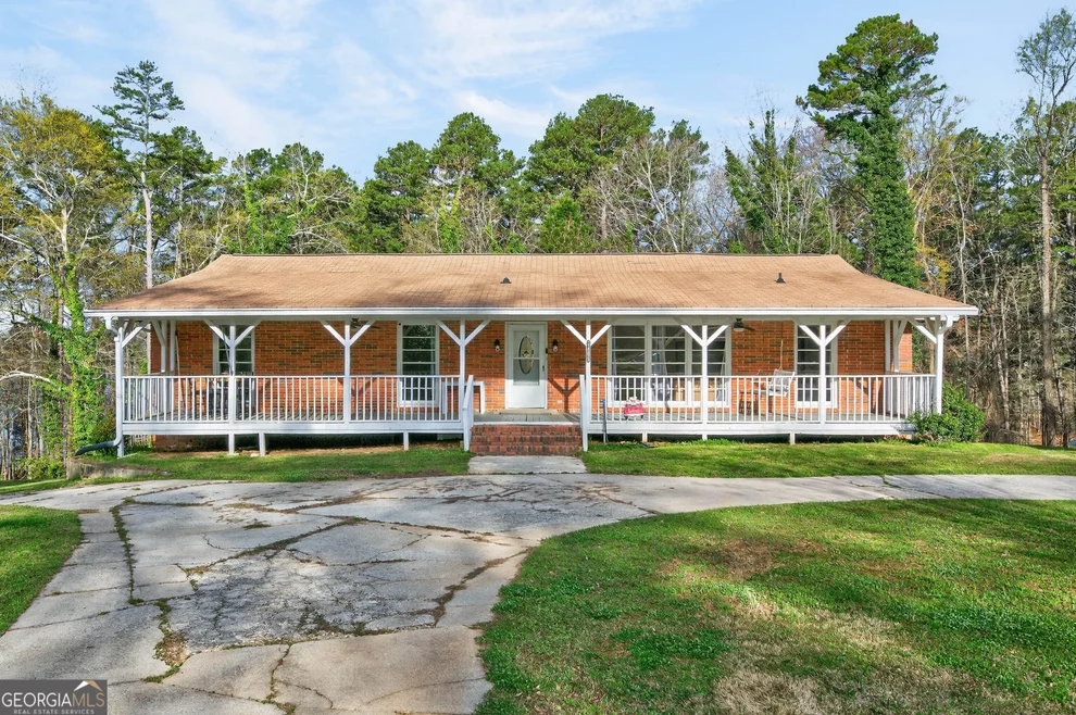 Unit for sale at 3460 Maynard Circle, Gainesville, GA 30506