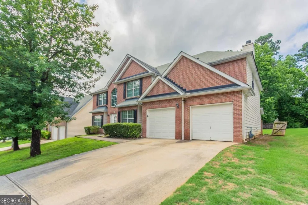 Unit for sale at 7190 Cavender Drive SW, Atlanta, GA 30331