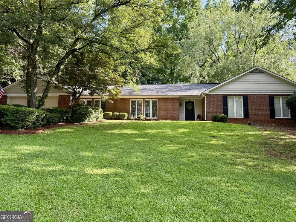 Unit for sale at 127 Ashling Drive, LaGrange, GA 30240