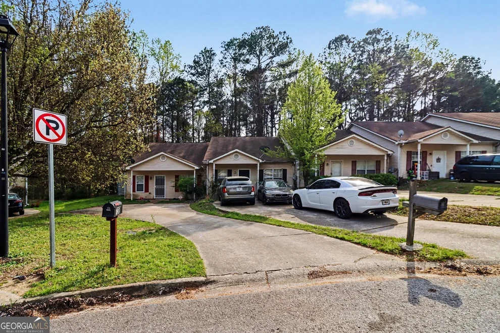 Unit for sale at 742 Boston Common, Atlanta, GA 30349