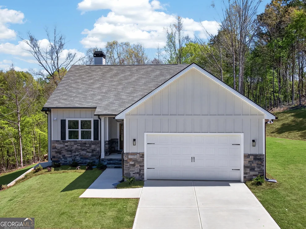 Unit for sale at 209 Wisteria Lane, Mansfield, GA 30055