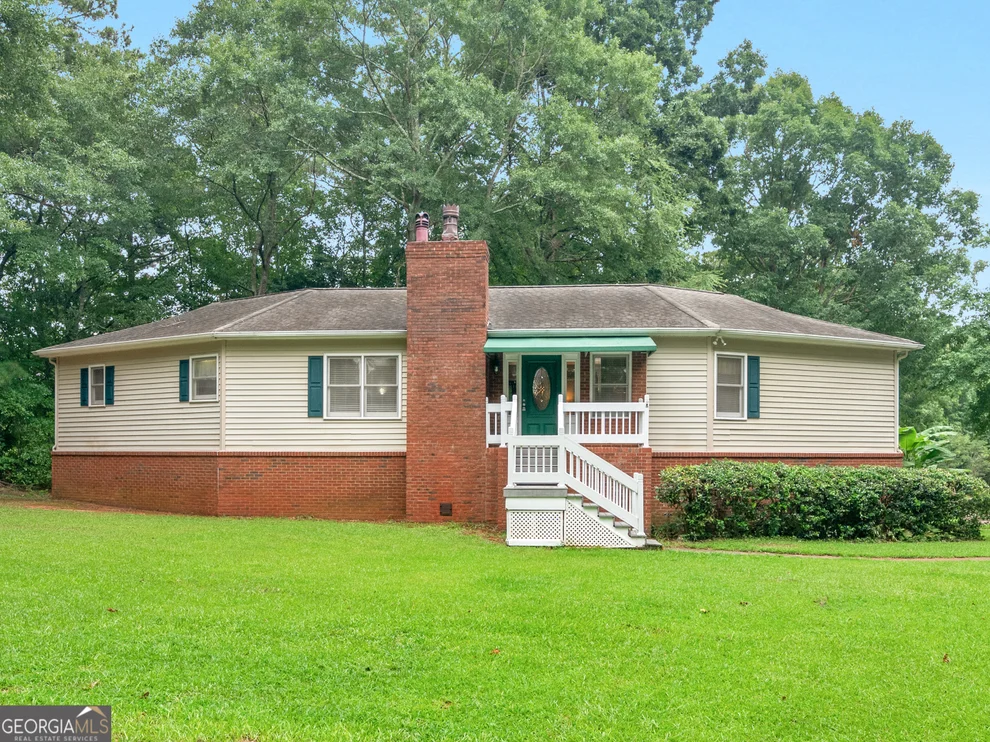Unit for sale at 150 Knights Circle, Covington, GA 30016