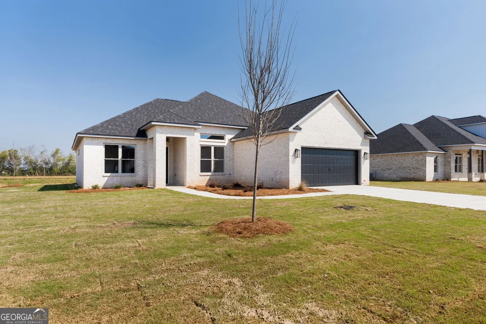 Unit for sale at 207 Farmland Circle, Perry, GA 31069